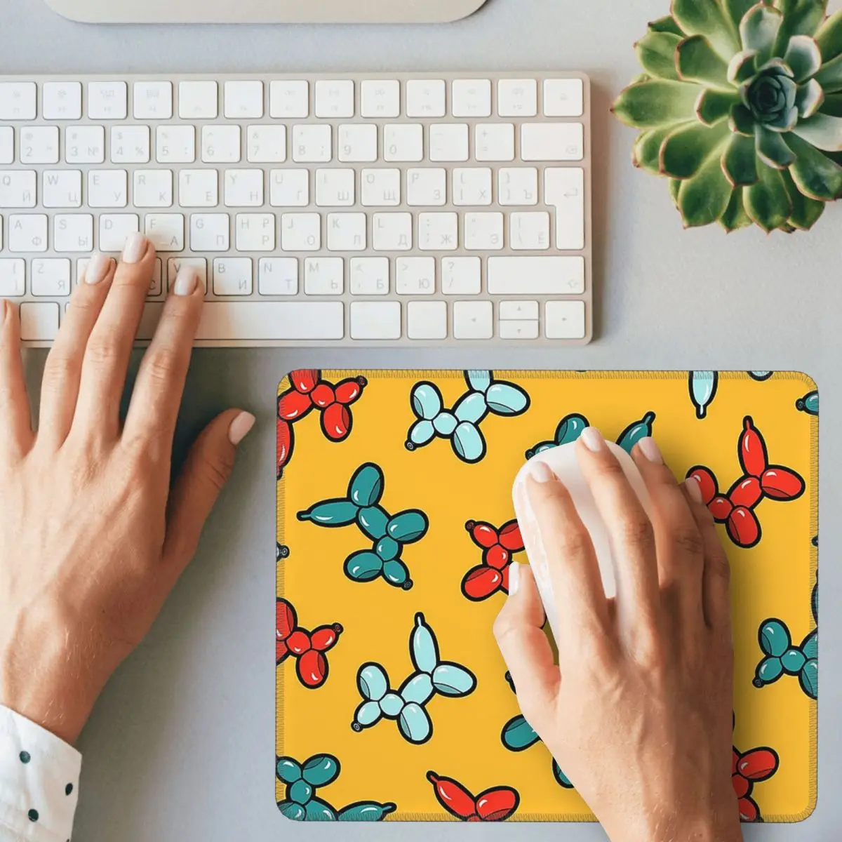 Balloon Animal Dogs Pattern In - Yellow Laptop Accessories avis et prix